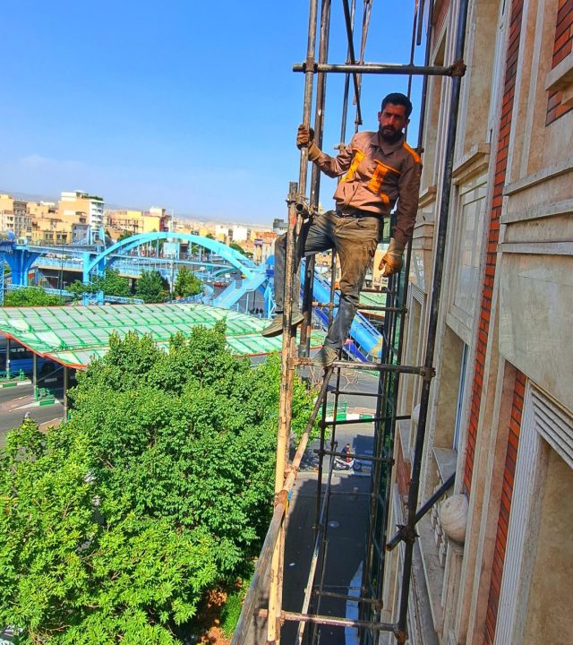 Scaffolding نصب داربست در گیلاوند